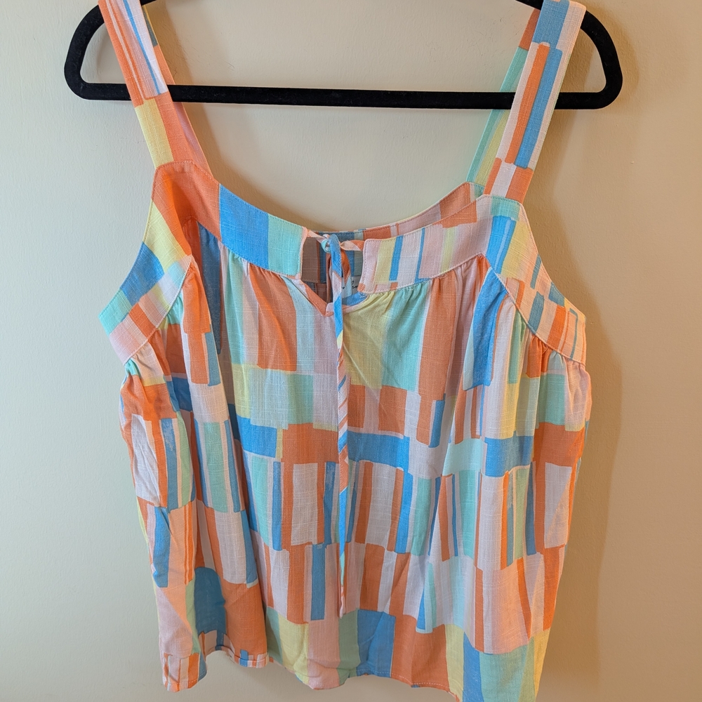 EUC! Abstract Pastel Button-Front Sleeveless Blouse – Size L